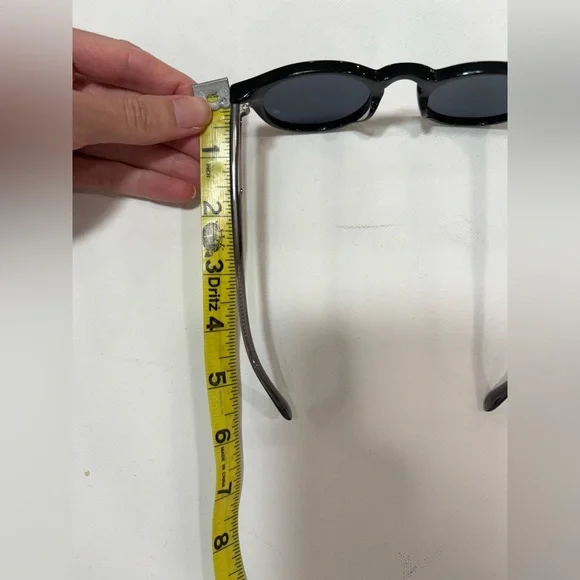 Bottega Veneta Round-Framed Acetate Black Sunglasses - Picture 7 of 10